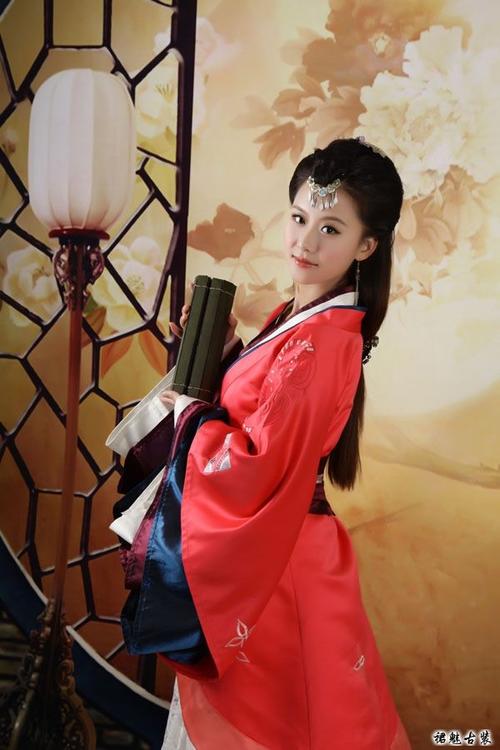 女性隔着裤子摩擦被子的坏处